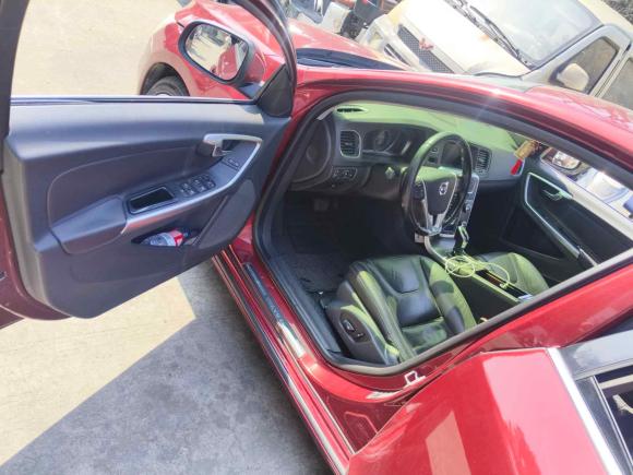 [上海·沪C] 二手沃尔沃沃尔沃S602014款 S60L 2.0T 智远版