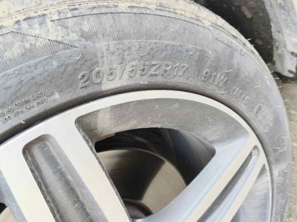 [台州·贵E] 二手宝马宝马2系旅行车2015款 218i 领先型