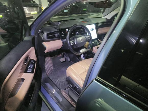 [深圳·粤B] 二手蔚来蔚来ES82018款 355KM 基准版 七座版