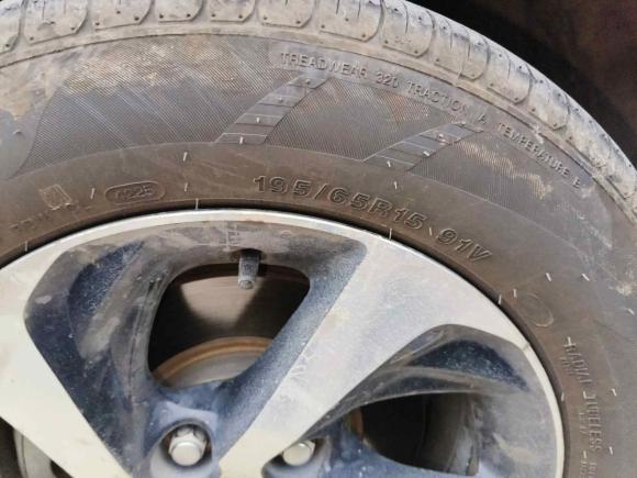 [广州·粤A] 二手丰田雷凌2017款 改款双擎 1.8H GS E-CVT精英天窗版 国V