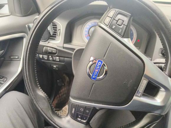 [成都·川S] 二手沃尔沃沃尔沃V602012款 T6 AWD 运动版