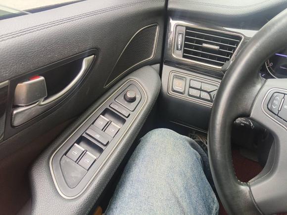 [杭州·浙A] 二手红旗红旗H72017款 2.0T 豪华型