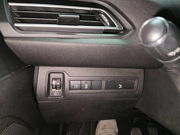 [武汉·鄂A] 二手标致标致308S2015款 1.6L 手动劲驰版