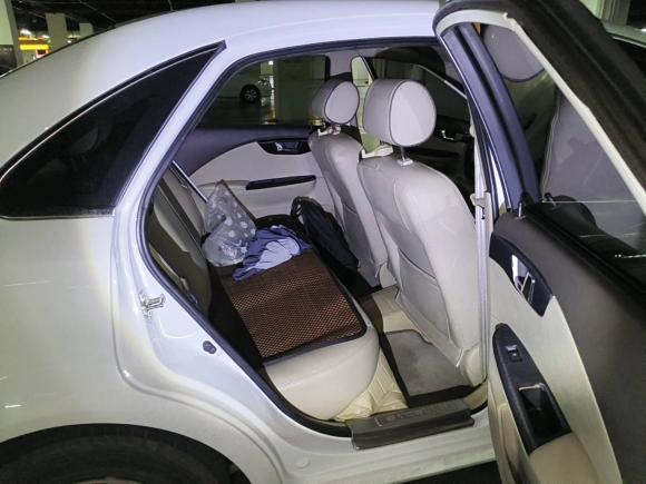 [西安·陕A] 二手别克凯越2015款 1.5L 自动经典型