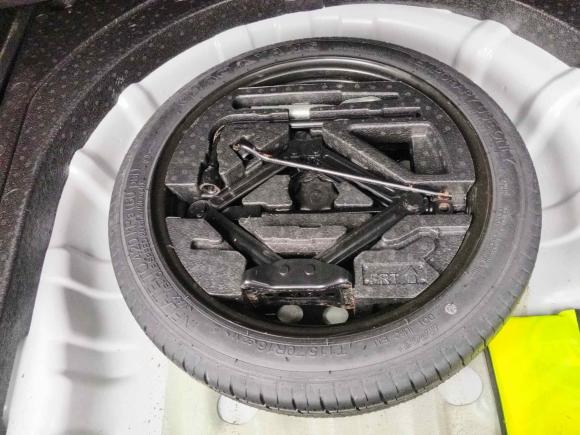 [上海·沪F] 二手荣威荣威i52020款 1.5L 自动4G互联领豪旗舰版