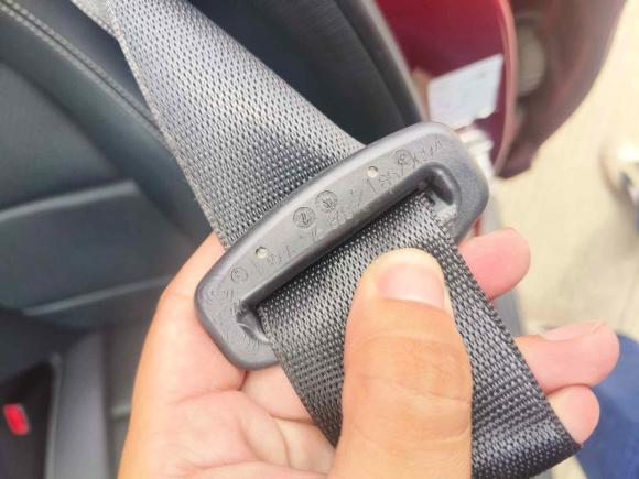 [宁波·浙B] 二手奔驰奔驰GLA2017款 GLA 220 4MATIC 时尚型