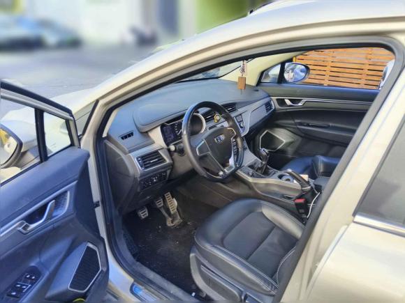 [上海·苏E] 二手吉利汽车帝豪GS2016款 运动版 1.3T 手动领尚型