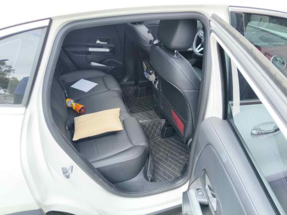 [无锡·苏B] 二手奔驰奔驰GLA2022款 改款 GLA 200