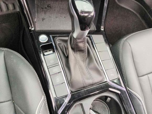 [上海·赣D] 二手大众帕萨特2022款 330TSI 精英版