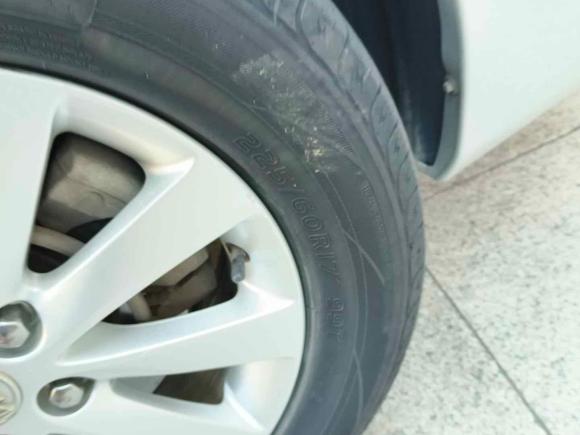 [青岛·鲁B] 二手别克别克GL82014款 2.4L 经典版