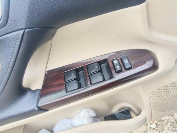 [上海·粤E] 二手丰田锐志2010款 2.5V 风尚菁英版