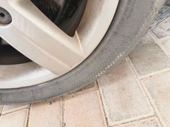 [青岛·鲁B] 二手大众途安2015款 1.4T 手动风尚版5座