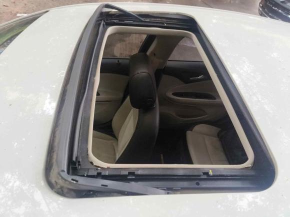 [广州·粤R] 二手别克威朗2015款 三厢 15S 自动领先型