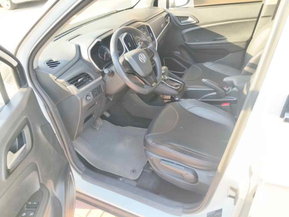 [青岛·鲁B] 二手中华中华V32017款 1.5L 自动舒适型