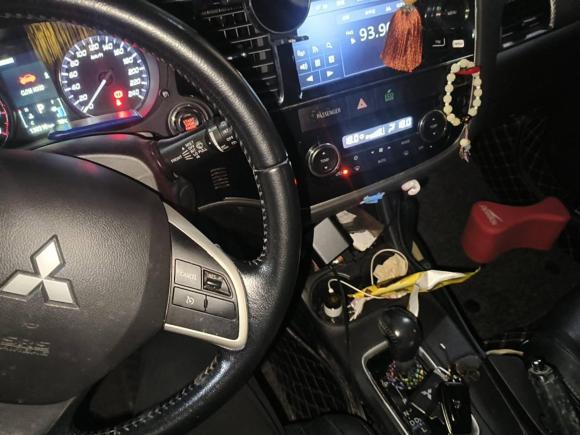 [宁波·浙B] 二手三菱欧蓝德2013款 2.4L 四驱豪华导航版 7座