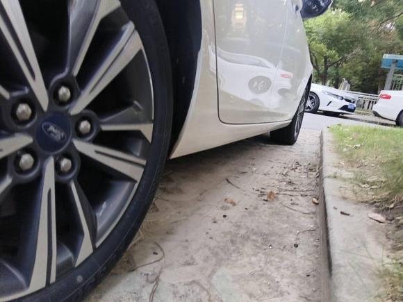 [上海·沪M] 二手福特福睿斯2021款 1.5L 自动钻石版