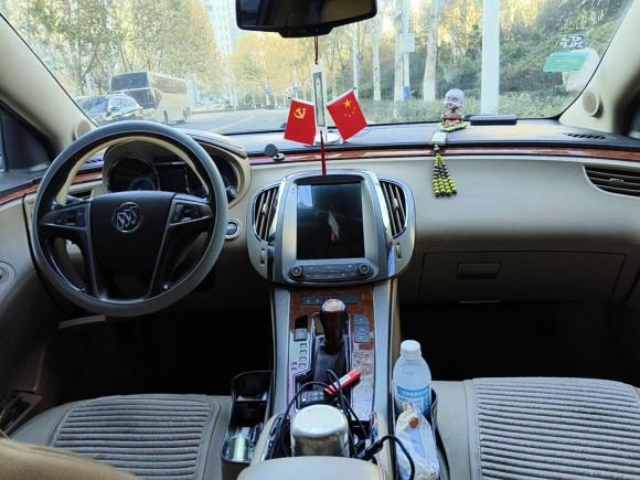 [青岛·鲁U] 二手别克君越2012款 2.4L SIDI豪华版