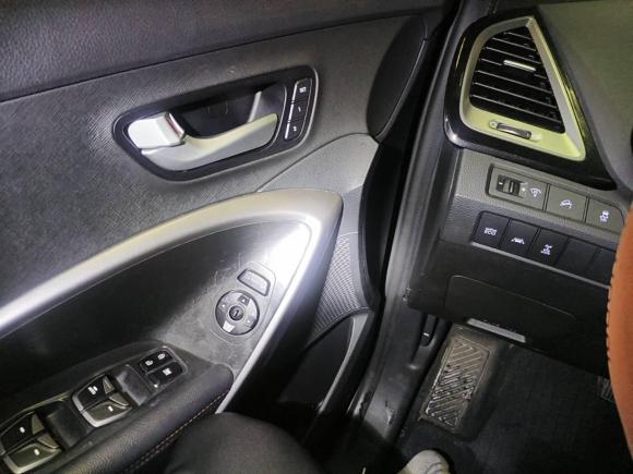 [上海·沪D] 二手现代胜达2013款 2.0T 自动四驱顶级型