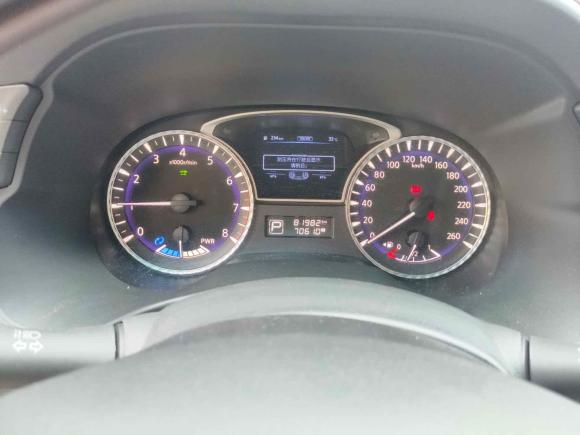 [上海·沪M] 二手英菲尼迪英菲尼迪QX602016款 2.5 S/C Hybrid 两驱卓越版 国V