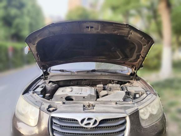 [上海·沪C] 二手现代胜达经典2010款 2.4 舒适版 七座四驱