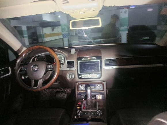 [杭州·浙A] 二手大众途锐2015款 3.0TSI 豪华型