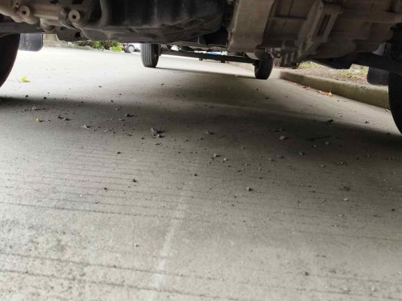 [上海·豫S] 二手上汽大通MAXUS新途V802023款 2.0T 手动经典城配王长轴中顶3座