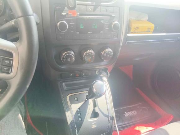 [成都·川A] 二手Jeep自由客2014款 2.4L 运动版