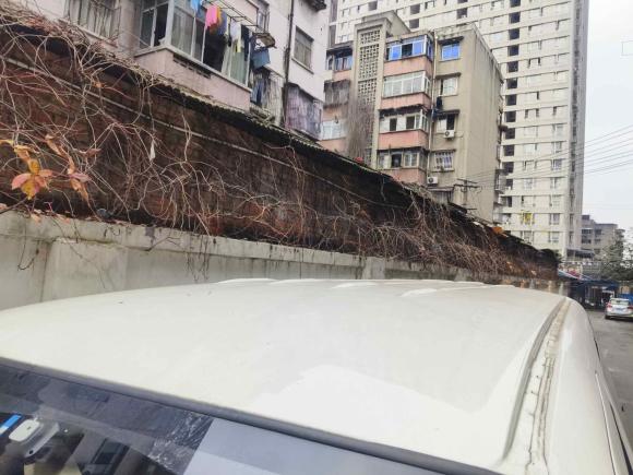 [成都·川A] 二手福田风景G52023款 2.0T柴油专业版明窗5-9座4F20TC3