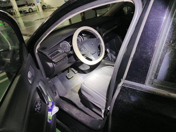 [广州·粤A] 二手标致标致4082014款 1.8L 自动豪华版