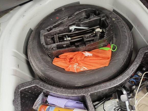 [上海·皖D] 二手大众桑塔纳2015款 1.6L 自动舒适版