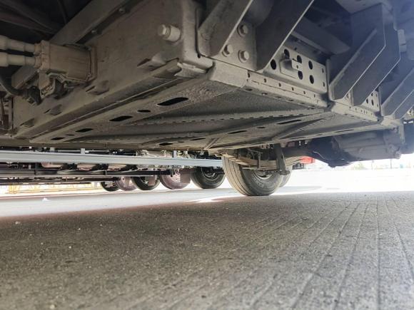 [杭州·浙A] 二手东风御风御风EM262023款 标准版 41.472kWh 河南锂动