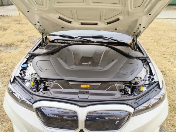 [上海·沪A] 二手宝马宝马i32022款 eDrive 35 L