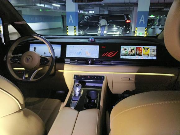 [上海·沪A] 二手岚图汽车岚图梦想家2024款 PHEV 超长续航尊贵版