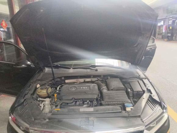 [佛山·粤X] 二手大众迈腾2018款 330TSI DSG 豪华型