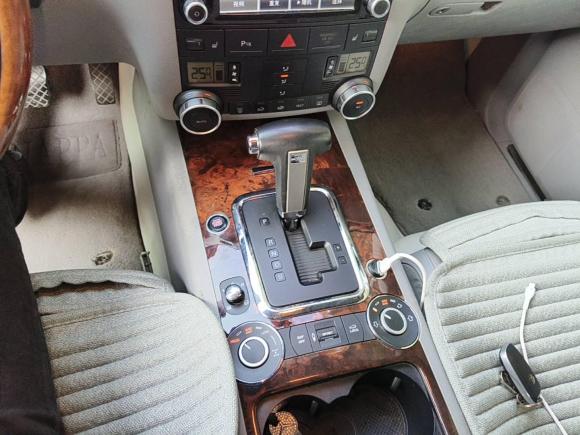 [合肥·皖A] 二手大众途锐2009款 3.0T 柴油顶配型