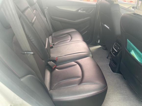 [广州·粤D] 二手宝骏宝骏5602016款 1.8L iAMT豪华型