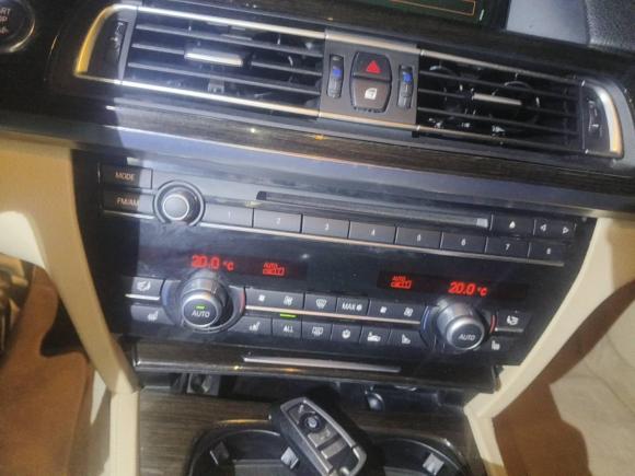 [深圳·粤B] 二手宝马宝马7系2011款 730Li典雅型