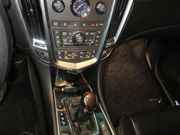 [广州·粤A] 二手凯迪拉克凯迪拉克SRX2012款 3.0L 领先型