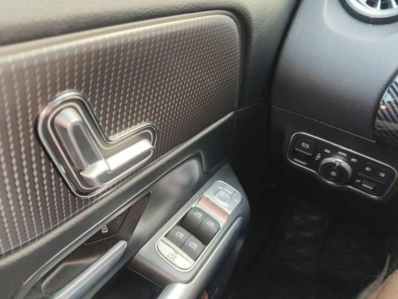 [广州·粤W] 二手奔驰奔驰GLA2022款 改款 GLA 200