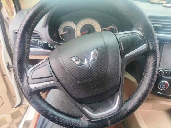 [青岛·鲁B] 二手五菱汽车五菱宏光2014款 1.5L S舒适型