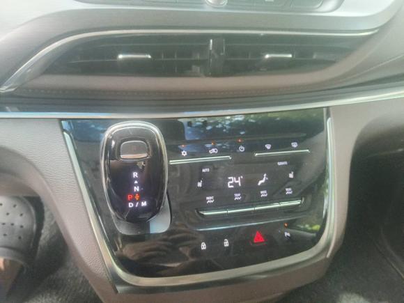 [深圳·粤B] 二手别克别克GL82022款 陆上公务舱 652T 豪华型