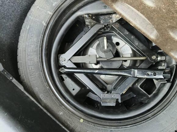 [上海·沪A] 二手凯迪拉克SLS赛威2012款 2.0T 舒适型