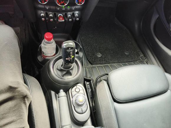 [上海·沪N] 二手MINIMINI2021款 1.5T COOPER 艺术家 五门版