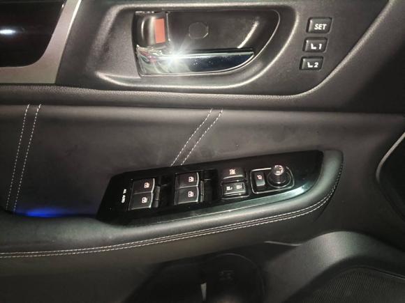 [上海·沪D] 二手斯巴鲁傲虎2018款 2.5i 运动导航版 EyeSight