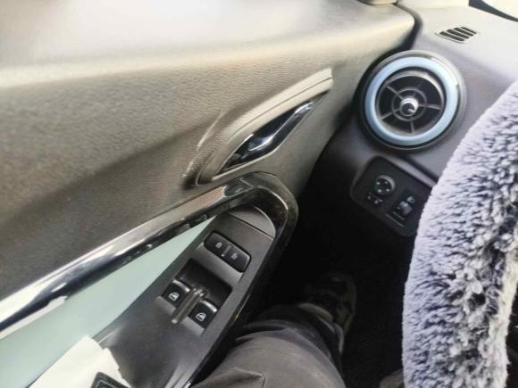 [无锡·苏B] 二手奇瑞新能源小蚂蚁2022款 甜粉款 半糖版 磷酸铁锂 30kW 301km