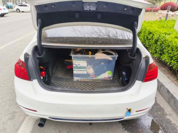 [青岛·鲁B] 二手宝马宝马3系2013款 316i 运动设计套装