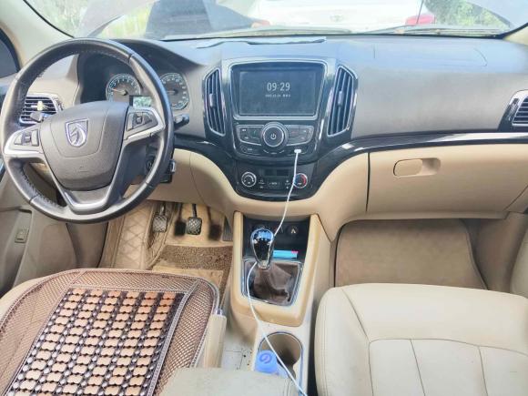 [佛山·粤R] 二手宝骏宝骏7302014款 1.5L 手动豪华型 7座