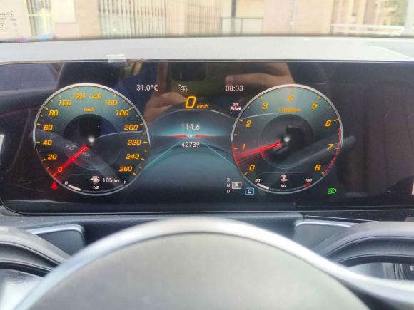 [上海·沪C] 二手奔驰奔驰GLB2023款 GLB 220 时尚型