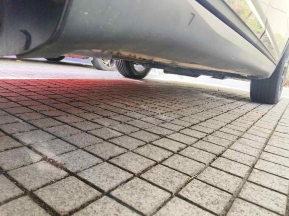 [无锡·苏J] 二手一汽森雅R72017款 1.6L 自动智能型