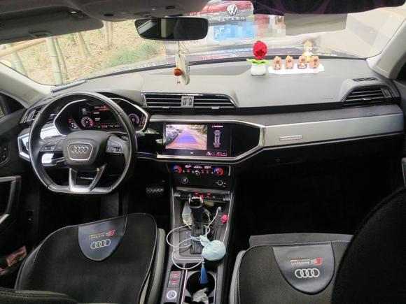 [上海·沪E] 二手奥迪奥迪Q32022款 35 TFSI 时尚动感型